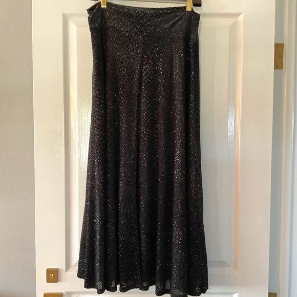 Ellen Tracy formal black maxi skirt with shimmer patterned detail M - Picture 1 of 4